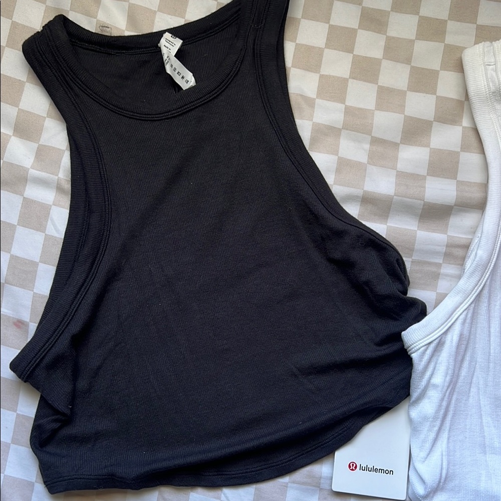 Lululemon Bundle - Picture 2 of 3